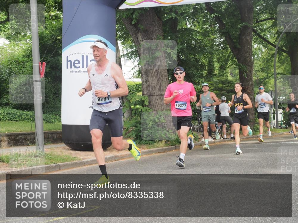 29.06.2025 - hella hamburg halbmarathon KatJ http://msf.ph/oto/8335338 29.06.2025 10:17:52 Zwischen KM18-KM19 4678, 7651, 8731 meine-sportfotos.de