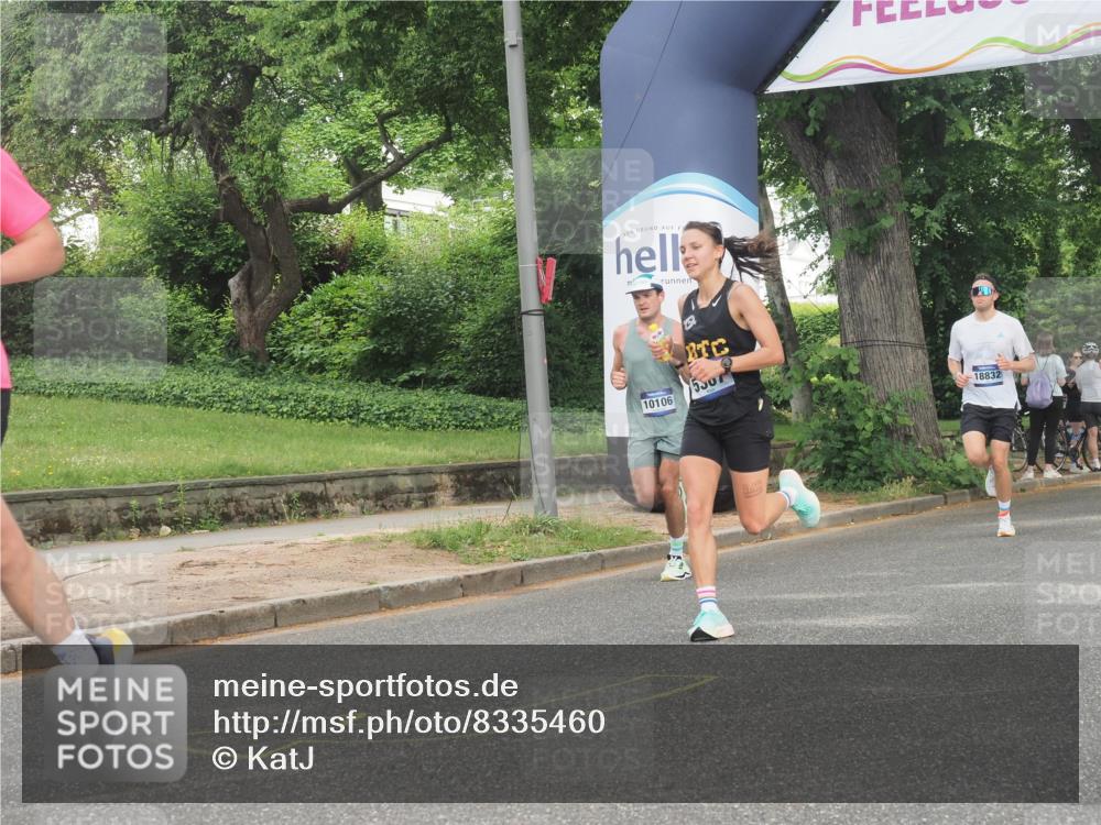 29.06.2025 - hella hamburg halbmarathon KatJ http://msf.ph/oto/8335460 29.06.2025 10:17:54 Zwischen KM18-KM19 4678, 5367, 8731 meine-sportfotos.de