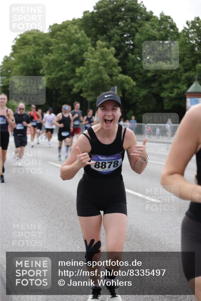 29.06.2025 - hella hamburg halbmarathon Jannik Wohlers http://msf.ph/oto/8335497 29.06.2025 10:40:50 Lombardsbrücke 1317, 1731, 2229, 2805, 3532, 3533, 4412, 4638, 5086, 5225, 5549, 5688, 5689, 5928, 6088, 6250, 6474, 7661, 7821, 7829, 8293, 8385, 8586, 8751, 8769, 8878, 8992, 9962, 10181, 10269, 10407, 10835, 11759, 11851, 13168, 13299, 13373, 13778, 13848, 14037, 14253, 14376, 14776, 15076, 15953, 16260, 16454, 16559, 16802, 16846, 16981, 17370, 17872, 18142, 18494, 18580, 18844, 18888 meine-sportfotos.de