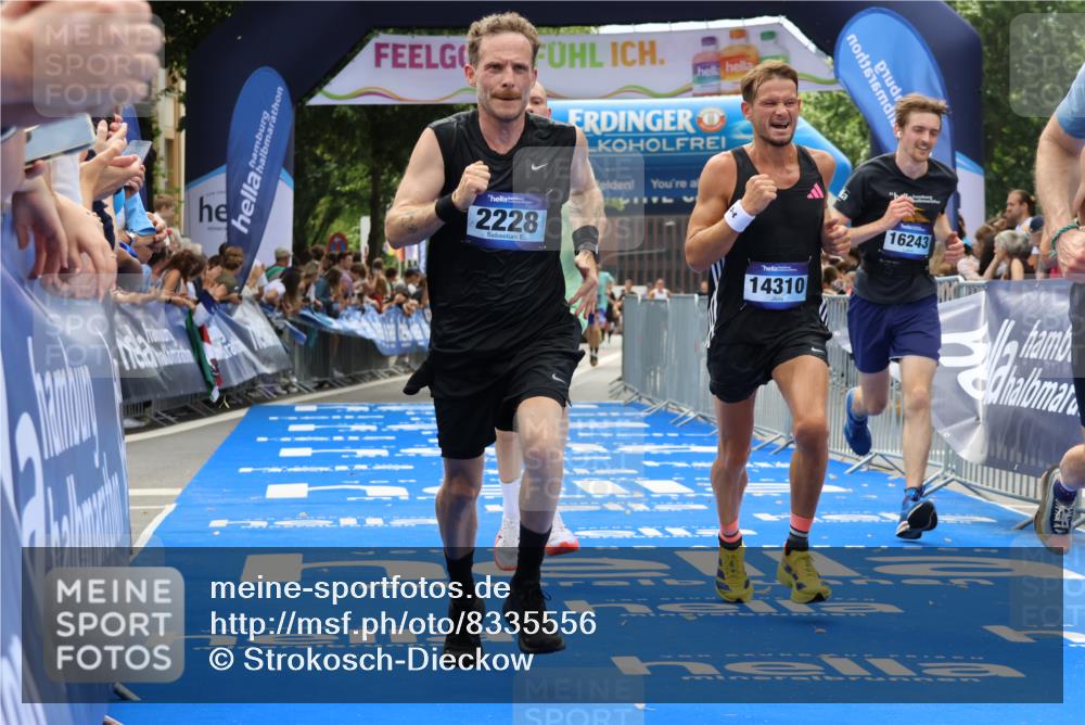 29.06.2025 - hella hamburg halbmarathon Strokosch-Dieckow http://msf.ph/oto/8335556 29.06.2025 10:33:48 Ziel 1743, 2228, 2243, 2746, 4246, 5193, 10865, 13771, 14310, 14466, 15500, 16243, 16755 meine-sportfotos.de