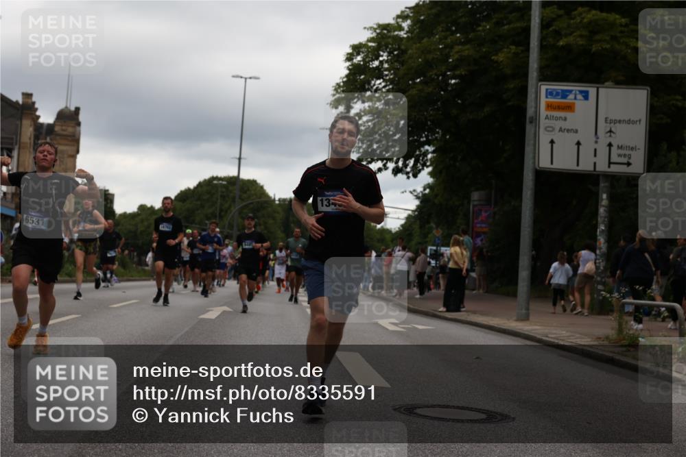 29.06.2025 - hella hamburg halbmarathon Yannick Fuchs http://msf.ph/oto/8335591 29.06.2025 10:51:55 20KM 1595, 1611, 2025, 2488, 2606, 2656, 2759, 2806, 2840, 2883, 2907, 3093, 3859, 4319, 4426, 4467, 4502, 4579, 4632, 4833, 5277, 5341, 5926, 6104, 6531, 6595, 7138, 7189, 8322, 8585, 9316, 9485, 10599, 10788, 11645, 12585, 13465, 13816, 13880, 14266, 14571, 15217, 15229, 16517, 16531, 17405, 17415, 17455, 17543, 17827, 18068, 18180, 18492, 18501, 18587, 18762, 18891 meine-sportfotos.de