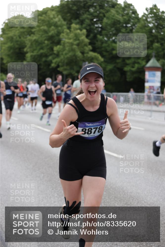 29.06.2025 - hella hamburg halbmarathon Jannik Wohlers http://msf.ph/oto/8335620 29.06.2025 10:40:50 Lombardsbrücke 1317, 1731, 2229, 2805, 3532, 3533, 4412, 4638, 5086, 5225, 5549, 5688, 5689, 5928, 6088, 6250, 6474, 7661, 7821, 7829, 8293, 8385, 8586, 8751, 8769, 8878, 8992, 9962, 10181, 10269, 10407, 10835, 11759, 11851, 13168, 13299, 13373, 13778, 13848, 14037, 14253, 14376, 14776, 15076, 15953, 16260, 16454, 16559, 16802, 16846, 16981, 17370, 17872, 18142, 18494, 18580, 18844, 18888 meine-sportfotos.de