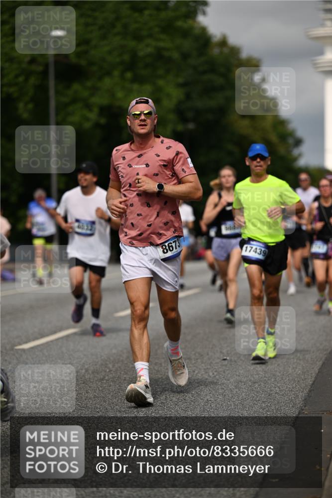29.06.2025 - hella hamburg halbmarathon Dr. Thomas Lammeyer http://msf.ph/oto/8335666 29.06.2025 10:17:52 Kennedybrücke 1194, 1747, 1939, 2721, 2891, 4001, 4032, 4795, 4962, 5631, 5719, 6089, 7462, 7913, 8001, 8673, 9141, 9612, 9631, 9845, 9886, 10442, 10443 meine-sportfotos.de