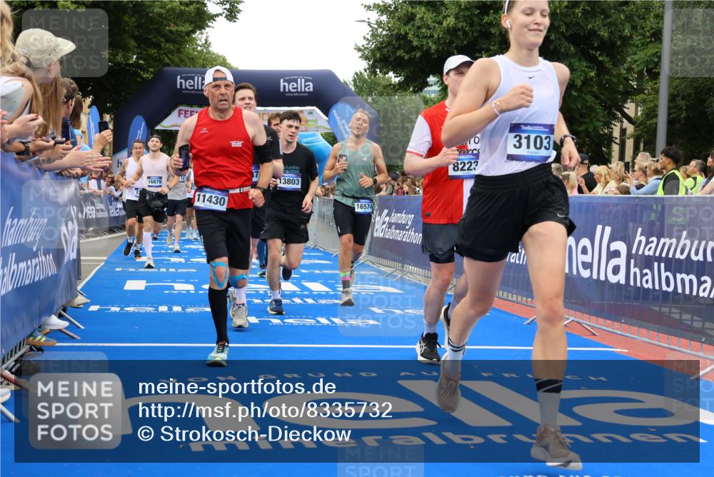 29.06.2025 - hella hamburg halbmarathon Strokosch-Dieckow http://msf.ph/oto/8335732 29.06.2025 10:54:17 Ziel 1267, 1442, 3103, 3177, 3426, 3861, 3898, 4635, 6082, 6084, 6443, 6511, 6512, 7274, 8223, 8772, 11430, 12213, 12362, 13033, 13289, 13803, 15169, 15524, 15946, 16327, 16527, 16574, 16750, 16780, 16879, 17087, 17698, 18268 meine-sportfotos.de