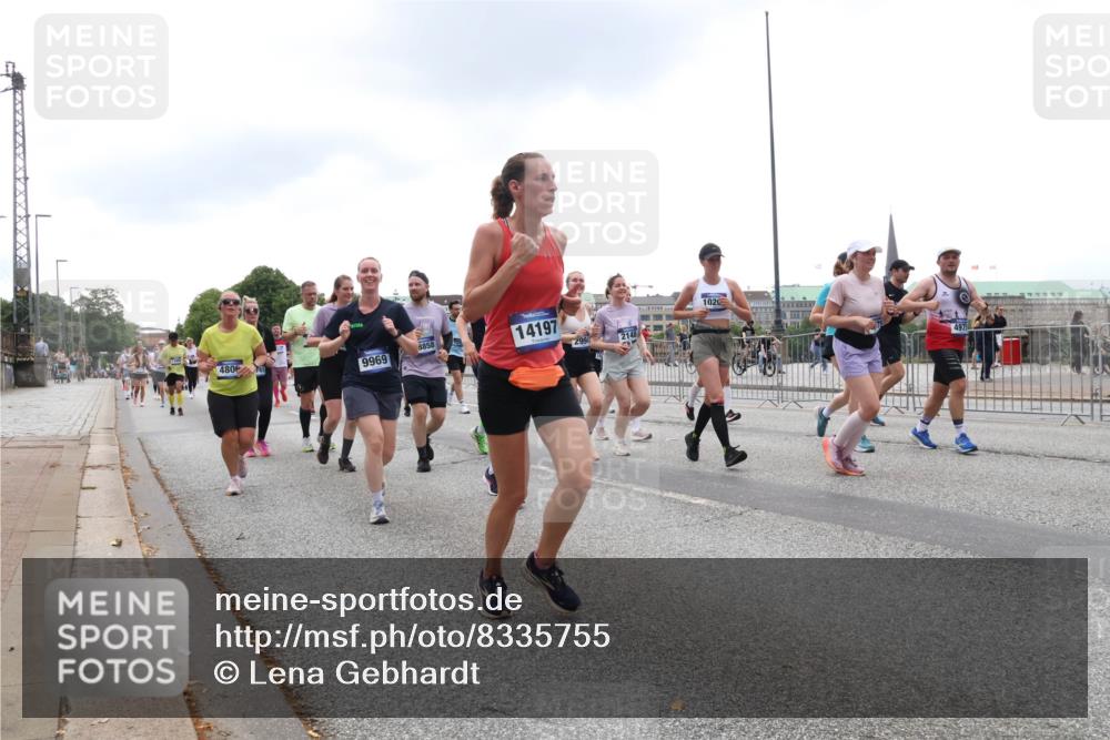 29.06.2025 - hella hamburg halbmarathon Lena Gebhardt http://msf.ph/oto/8335755 29.06.2025 10:47:38 Lombardsbrücke 480, 8, 8858, 14197, 9969, 2994, 2148, 1020, 1045, 1246, 1392, 1434, 1463, 1523, 1618, 1639, 1704, 1926, 2148, 2407, 2491, 2537, 2545, 2704, 2790, 2882, 2994, 3049, 3339, 4037, 4184, 4325, 4423, 4806, 4856, 4895, 4974, 4975, 5621, 5622, 5886, 5895, 6255, 6256, 6879, 6995, 7403, 7427, 7430, 7431, 7630, 7631, 7970, 8077, 8105, 8131, 8270, 8310, 8550, 8915, 8953, 9018, 9687, 9696, 9697, 10658, 10991, 11351, 11458, 11730, 11738, 11802, 11909, 12431 meine-sportfotos.de