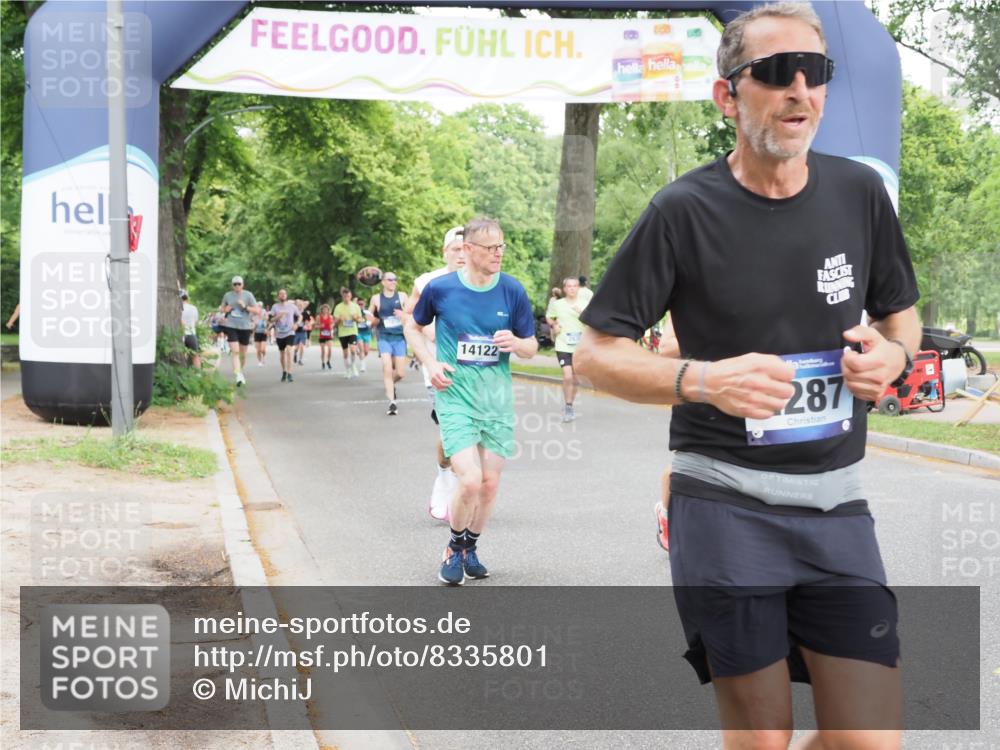 29.06.2025 - hella hamburg halbmarathon MichiJ http://msf.ph/oto/8335801 29.06.2025 10:39:03 Zwischen KM18-KM19 1335, 2287, 2946, 4557, 5102, 8977, 9214, 9656, 10667, 11625, 12224, 12778, 12949, 14122, 14994, 15001, 15126, 15496, 16003, 16179, 17131 meine-sportfotos.de