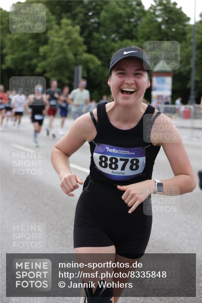 29.06.2025 - hella hamburg halbmarathon Jannik Wohlers http://msf.ph/oto/8335848 29.06.2025 10:40:51 Lombardsbrücke 1317, 1731, 2229, 2805, 3532, 3533, 4412, 4638, 5086, 5225, 5549, 5688, 5689, 5928, 5942, 6088, 6250, 6474, 6793, 6894, 7661, 7821, 7829, 8293, 8385, 8586, 8751, 8769, 8878, 8992, 9962, 10181, 10269, 10407, 10835, 11759, 11851, 13168, 13299, 13373, 13778, 13848, 14037, 14253, 14376, 14776, 15076, 15224, 15953, 16260, 16454, 16559, 16802, 16846, 16981, 17370, 17872, 18142, 18494, 18580, 18844, 18888 meine-sportfotos.de