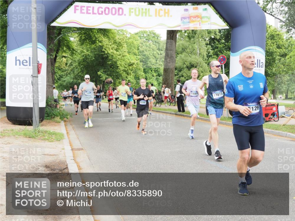 29.06.2025 - hella hamburg halbmarathon MichiJ http://msf.ph/oto/8335890 29.06.2025 10:39:07 Zwischen KM18-KM19 2287, 2636, 2946, 8977, 9214, 9656, 11625, 12224, 12949, 14122, 14561, 15126, 15496, 17131, 17815, 18869 meine-sportfotos.de