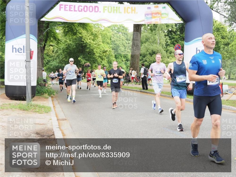 29.06.2025 - hella hamburg halbmarathon MichiJ http://msf.ph/oto/8335909 29.06.2025 10:39:07 Zwischen KM18-KM19 2287, 2636, 2946, 8977, 9214, 9656, 11625, 12224, 12949, 14122, 14561, 15126, 15496, 17131, 17815, 18869 meine-sportfotos.de