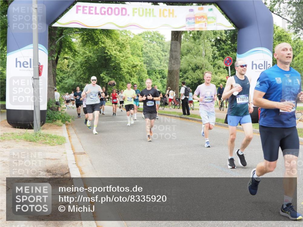29.06.2025 - hella hamburg halbmarathon MichiJ http://msf.ph/oto/8335920 29.06.2025 10:39:07 Zwischen KM18-KM19 2287, 2636, 2946, 8977, 9214, 9656, 11625, 12224, 12949, 14122, 14561, 15126, 15496, 17131, 17815, 18869 meine-sportfotos.de
