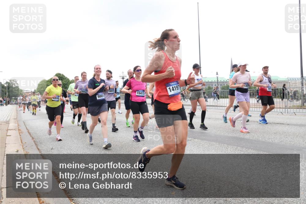 29.06.2025 - hella hamburg halbmarathon Lena Gebhardt http://msf.ph/oto/8335953 29.06.2025 10:47:38 Lombardsbrücke 18852, 18858, 4806, 9969, 15413, 14197, 1007, 1045, 1246, 1392, 1434, 1463, 1523, 1618, 1639, 1704, 1926, 2148, 2407, 2491, 2537, 2545, 2704, 2790, 2882, 2994, 3049, 3339, 4037, 4184, 4325, 4423, 4806, 4856, 4895, 4974, 4975, 5621, 5622, 5886, 5895, 6255, 6256, 6879, 6995, 7403, 7427, 7430, 7431, 7630, 7631, 7970, 8077, 8105, 8131, 8270, 8310, 8550, 8915, 8953, 9018, 9687, 9696, 9697, 10658, 10991, 11351, 11458, 11730, 11738, 11802, 11909, 12431 meine-sportfotos.de