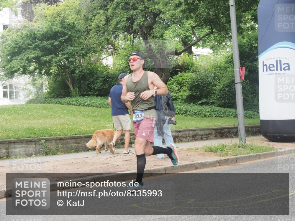 29.06.2025 - hella hamburg halbmarathon KatJ http://msf.ph/oto/8335993 29.06.2025 10:18:05 Zwischen KM18-KM19 1953 meine-sportfotos.de