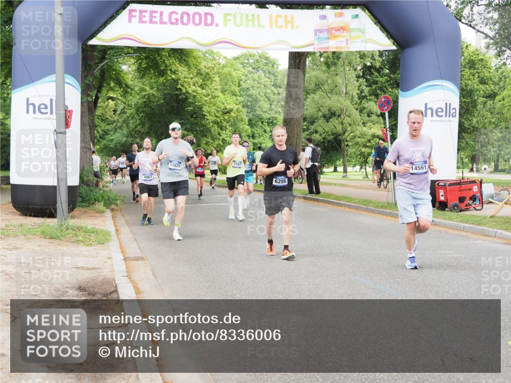 29.06.2025 - hella hamburg halbmarathon MichiJ http://msf.ph/oto/8336006 29.06.2025 10:39:08 Zwischen KM18-KM19 2287, 2397, 2636, 2946, 4967, 6286, 8977, 9214, 9656, 12224, 12949, 14122, 14561, 15126, 15496, 17131, 17815, 18869 meine-sportfotos.de