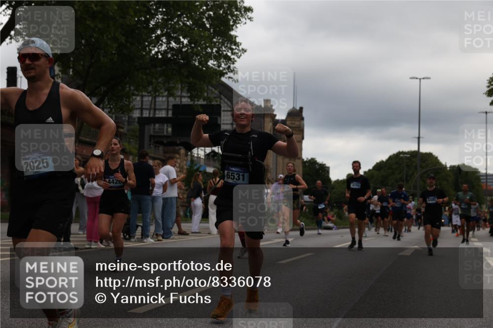29.06.2025 - hella hamburg halbmarathon Yannick Fuchs http://msf.ph/oto/8336078 29.06.2025 10:51:56 20KM 1595, 1611, 2025, 2488, 2656, 2759, 2806, 2840, 2883, 2907, 3093, 3859, 4319, 4426, 4467, 4502, 4579, 4632, 4708, 4833, 5277, 5341, 5926, 6104, 6138, 6147, 6531, 6595, 7138, 7189, 8322, 8585, 9316, 9485, 10599, 10788, 11645, 12585, 13465, 13816, 13880, 14266, 14571, 15217, 15229, 16517, 16531, 17405, 17415, 17455, 17543, 17827, 18068, 18180, 18492, 18501, 18587, 18762, 18891 meine-sportfotos.de