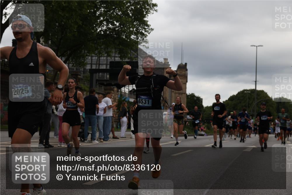 29.06.2025 - hella hamburg halbmarathon Yannick Fuchs http://msf.ph/oto/8336120 29.06.2025 10:51:56 20KM 1595, 1611, 2025, 2488, 2656, 2759, 2806, 2840, 2883, 2907, 3093, 3859, 4319, 4426, 4467, 4502, 4579, 4632, 4708, 4833, 5277, 5341, 5926, 6104, 6138, 6147, 6531, 6595, 7138, 7189, 8322, 8585, 9316, 9485, 10599, 10788, 11645, 12585, 13465, 13816, 13880, 14266, 14571, 15217, 15229, 16517, 16531, 17405, 17415, 17455, 17543, 17827, 18068, 18180, 18492, 18501, 18587, 18762, 18891 meine-sportfotos.de