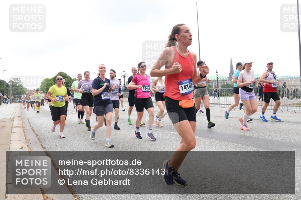29.06.2025 - hella hamburg halbmarathon Lena Gebhardt http://msf.ph/oto/8336143 29.06.2025 10:47:38 Lombardsbrücke 18852, 4806, 9969, 18858, 15413, 2994, 14197, 10075, 1045, 1246, 1392, 1434, 1463, 1523, 1618, 1639, 1704, 1926, 2148, 2407, 2491, 2537, 2545, 2704, 2790, 2882, 2994, 3049, 3339, 4037, 4184, 4325, 4423, 4806, 4856, 4895, 4974, 4975, 5621, 5622, 5886, 5895, 6255, 6256, 6879, 6995, 7403, 7427, 7430, 7431, 7630, 7631, 7970, 8077, 8105, 8131, 8270, 8310, 8550, 8915, 8953, 9018, 9687, 9696, 9697, 10658, 10991, 11351, 11458, 11730, 11738, 11802, 11909, 12431 meine-sportfotos.de