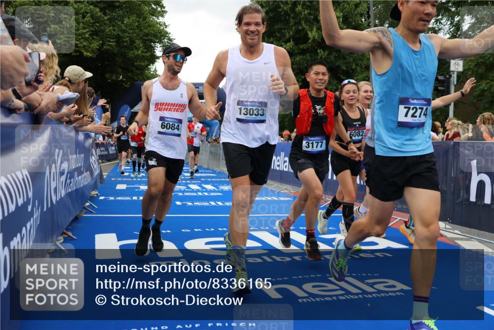 29.06.2025 - hella hamburg halbmarathon Strokosch-Dieckow http://msf.ph/oto/8336165 29.06.2025 10:54:15 Ziel 1267, 1442, 3103, 3177, 3861, 3898, 5638, 6082, 6084, 6443, 6511, 6512, 7274, 8223, 8390, 8772, 9791, 11430, 12213, 13033, 13289, 13794, 13803, 15169, 15524, 15946, 16527, 16574, 16750, 16780, 16879, 17087, 17698, 18268 meine-sportfotos.de