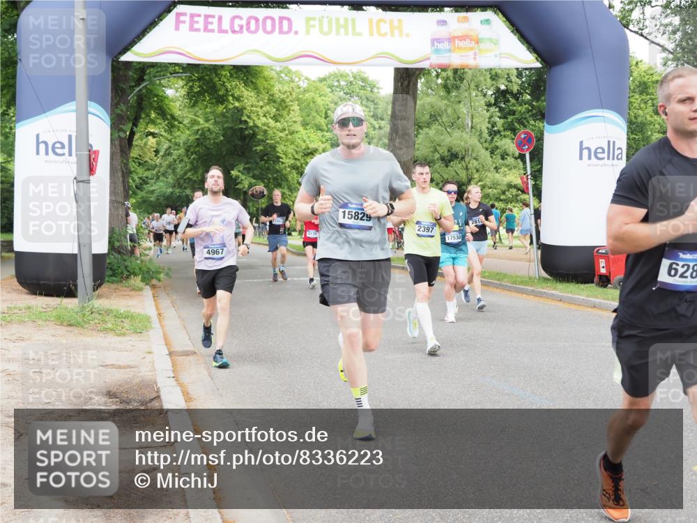 29.06.2025 - hella hamburg halbmarathon MichiJ http://msf.ph/oto/8336223 29.06.2025 10:39:10 Zwischen KM18-KM19 2397, 2636, 2818, 4967, 6286, 8977, 14561, 15126, 15829, 17530, 17815, 18869 meine-sportfotos.de
