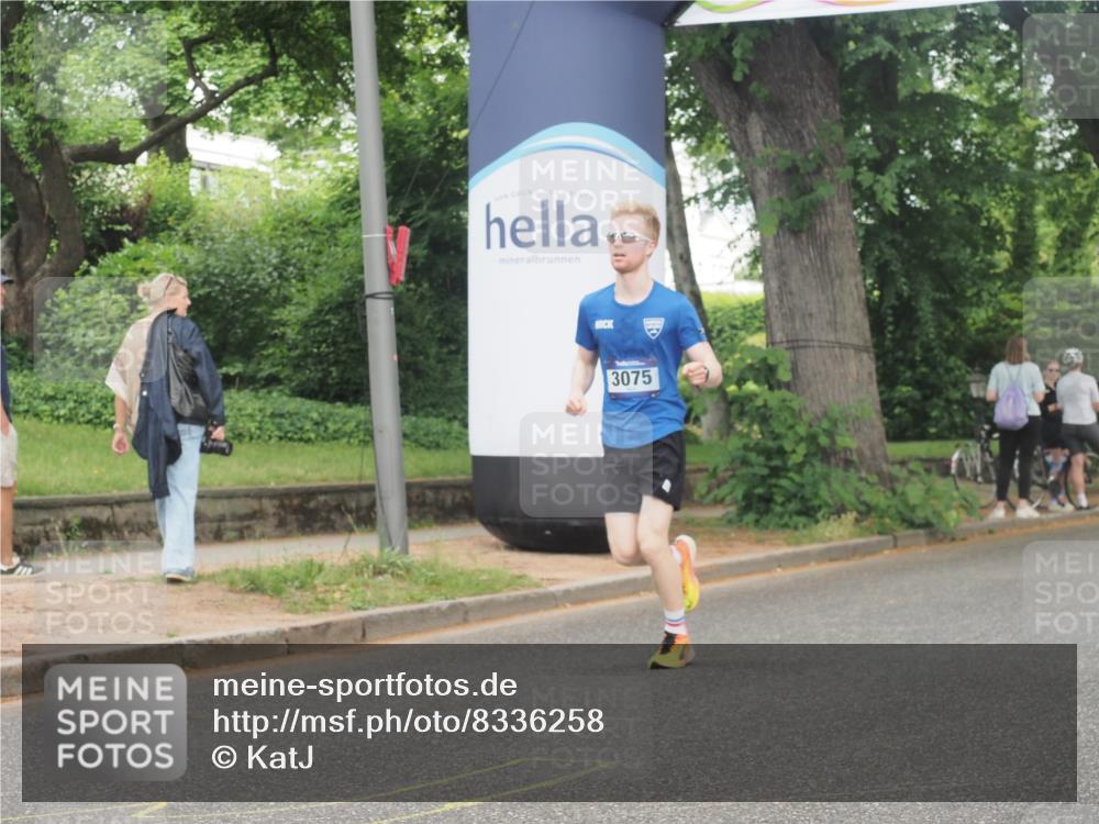 29.06.2025 - hella hamburg halbmarathon KatJ http://msf.ph/oto/8336258 29.06.2025 10:18:07 Zwischen KM18-KM19 1953, 3075 meine-sportfotos.de