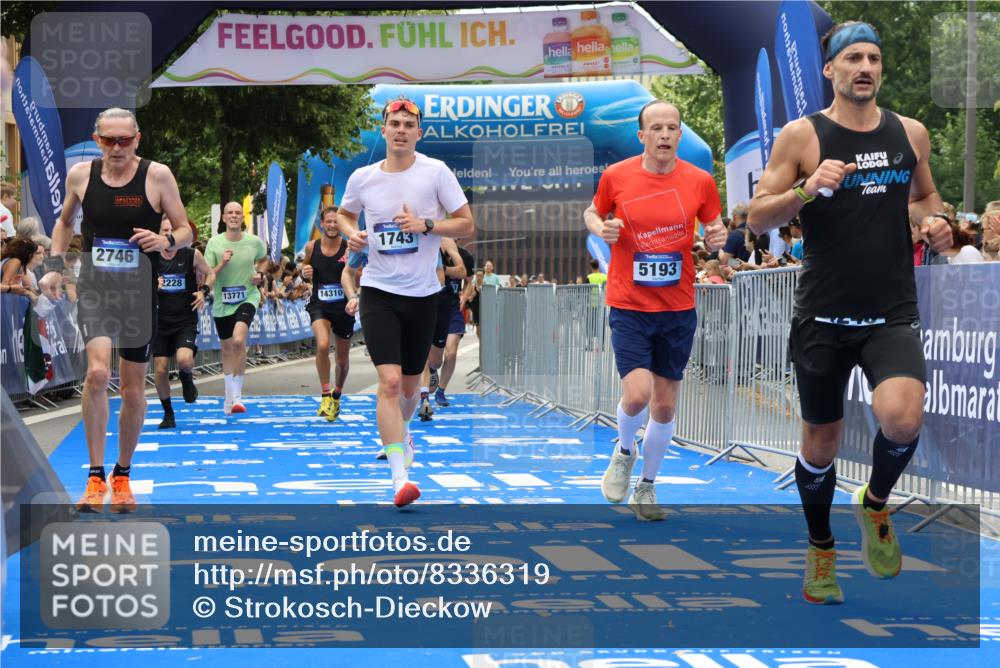 29.06.2025 - hella hamburg halbmarathon Strokosch-Dieckow http://msf.ph/oto/8336319 29.06.2025 10:33:45 Ziel 1396, 1743, 2228, 2243, 2746, 4246, 5193, 10865, 12595, 13771, 14310, 14466, 16243, 16755 meine-sportfotos.de