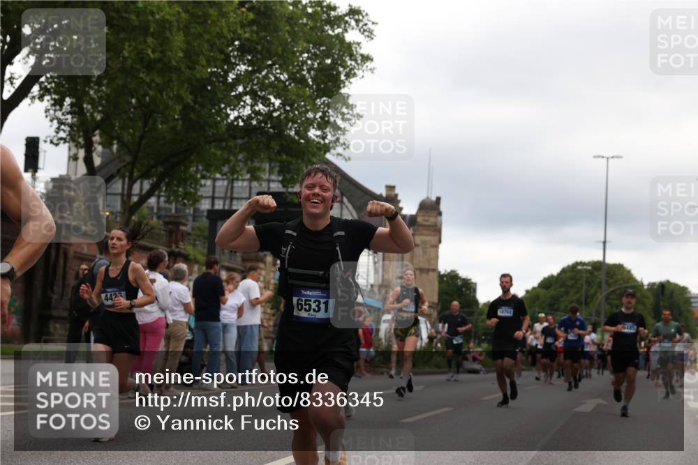 29.06.2025 - hella hamburg halbmarathon Yannick Fuchs http://msf.ph/oto/8336345 29.06.2025 10:51:56 20KM 1595, 1611, 2025, 2488, 2656, 2759, 2806, 2840, 2883, 2907, 3093, 3859, 4319, 4426, 4467, 4502, 4579, 4632, 4708, 4833, 5277, 5341, 5926, 6104, 6138, 6147, 6531, 6595, 7138, 7189, 8322, 8585, 9316, 9485, 10599, 10788, 11645, 12585, 13465, 13816, 13880, 14266, 14571, 15217, 15229, 16517, 16531, 17405, 17415, 17455, 17543, 17827, 18068, 18180, 18492, 18501, 18587, 18762, 18891 meine-sportfotos.de