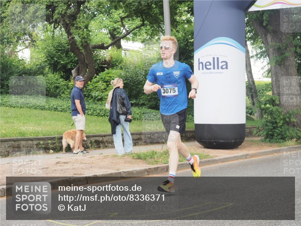 29.06.2025 - hella hamburg halbmarathon KatJ http://msf.ph/oto/8336371 29.06.2025 10:18:08 Zwischen KM18-KM19 1953, 3075 meine-sportfotos.de