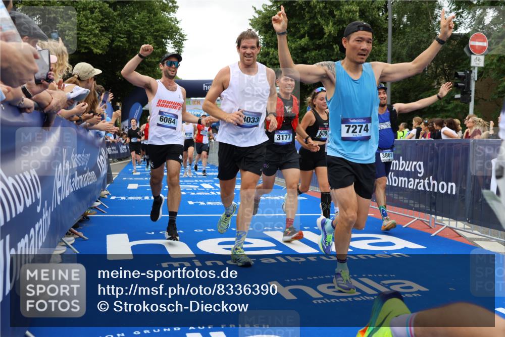 29.06.2025 - hella hamburg halbmarathon Strokosch-Dieckow http://msf.ph/oto/8336390 29.06.2025 10:54:14 Ziel 1267, 3103, 3177, 3861, 3898, 5638, 6082, 6084, 6294, 6443, 6512, 7274, 8223, 8390, 9791, 11430, 12213, 13033, 13289, 13397, 13794, 13803, 15169, 15524, 15946, 16527, 16574, 16750, 16780, 16879, 17087, 17698, 18268 meine-sportfotos.de