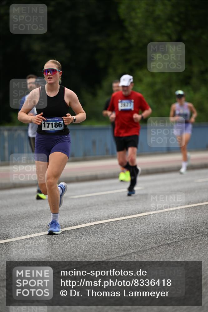 29.06.2025 - hella hamburg halbmarathon Dr. Thomas Lammeyer http://msf.ph/oto/8336418 29.06.2025 10:40:02 Kennedybrücke 1336, 1717, 2352, 2412, 2588, 2827, 3828, 4413, 4965, 5147, 5531, 6189, 6845, 6867, 7111, 7275, 8356, 8567, 8947, 9470, 9819, 10047, 10565, 10567, 11010, 11187, 11198, 11233, 11359 meine-sportfotos.de