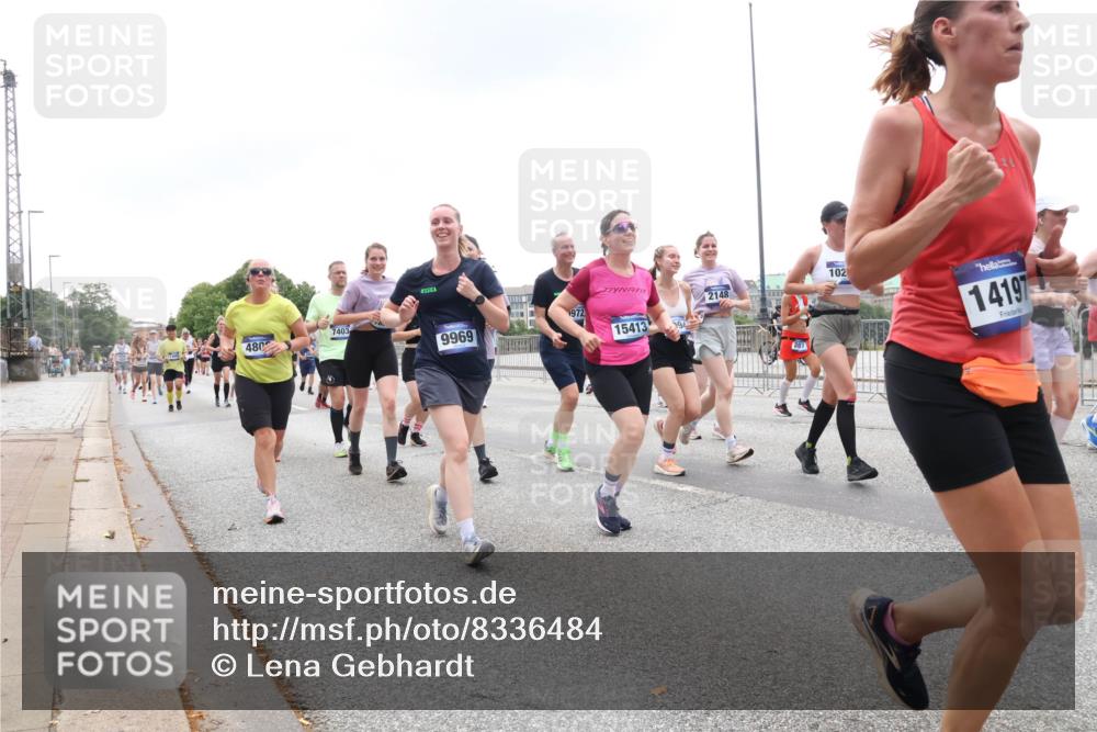 29.06.2025 - hella hamburg halbmarathon Lena Gebhardt http://msf.ph/oto/8336484 29.06.2025 10:47:39 Lombardsbrücke 7403, 480, 9969, 1972, 15413, 19, 2148, 102, 14197, 1045, 1246, 1392, 1434, 1463, 1523, 1618, 1639, 1704, 1926, 2148, 2197, 2407, 2491, 2545, 2704, 2790, 2882, 2994, 3049, 3339, 4037, 4184, 4325, 4423, 4806, 4856, 4895, 4974, 4975, 5621, 5622, 5886, 5895, 6255, 6256, 6879, 6995, 7403, 7427, 7430, 7431, 7630, 7631, 7970, 8077, 8105, 8131, 8270, 8310, 8550, 8774, 8915, 8953, 9018, 9687, 9696, 9697, 10658, 10991, 11351, 11458, 11730, 11738, 11802, 11909, 12431 meine-sportfotos.de
