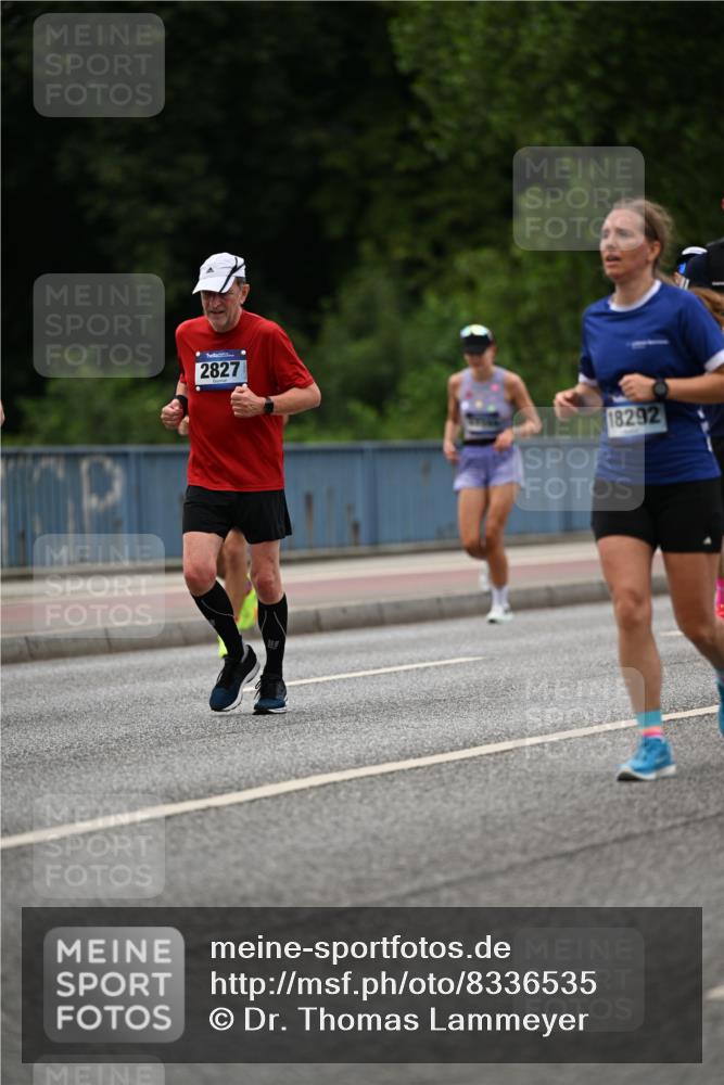 29.06.2025 - hella hamburg halbmarathon Dr. Thomas Lammeyer http://msf.ph/oto/8336535 29.06.2025 10:40:03 Kennedybrücke 1336, 1717, 2352, 2412, 2588, 2827, 3828, 4413, 4965, 5147, 5531, 6021, 6381, 6845, 6867, 7111, 7275, 8356, 8567, 8947, 9470, 9819, 10047, 10565, 10567, 11010, 11187, 11198, 11233, 11359 meine-sportfotos.de
