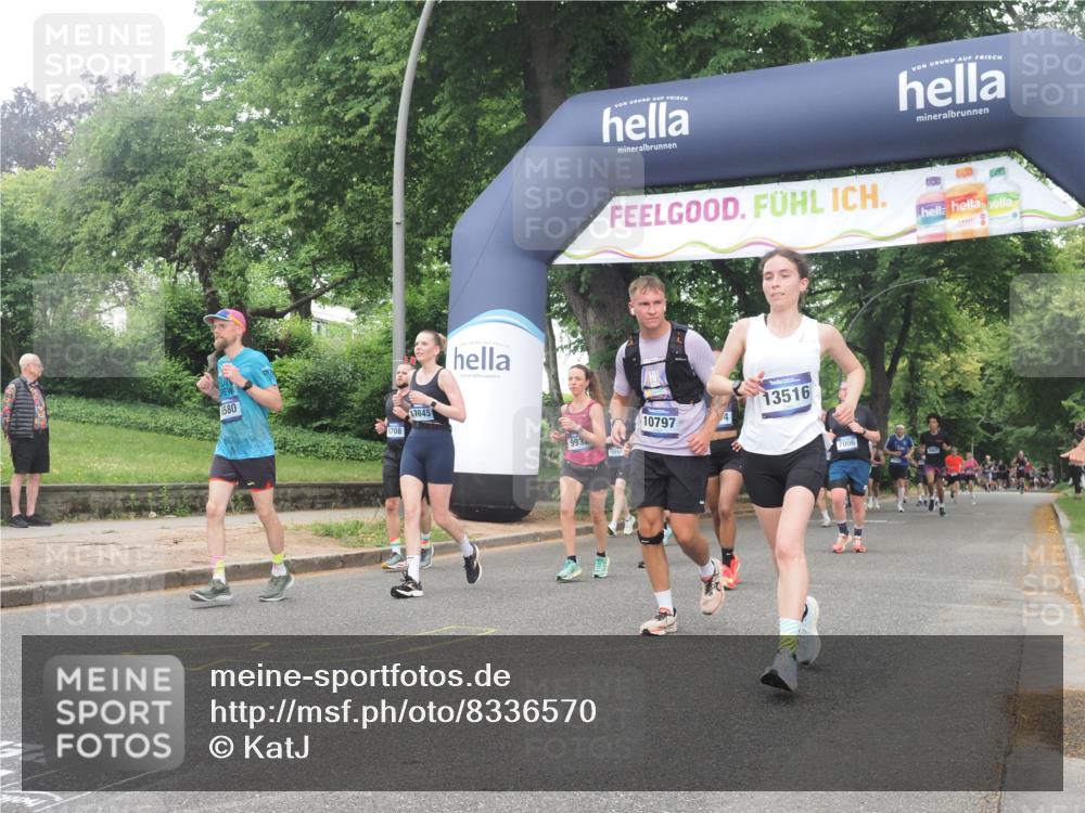 29.06.2025 - hella hamburg halbmarathon KatJ http://msf.ph/oto/8336570 29.06.2025 10:47:53 Zwischen KM18-KM19 3740, 5708, 6580, 7006, 8154, 8421, 8422, 8483 meine-sportfotos.de