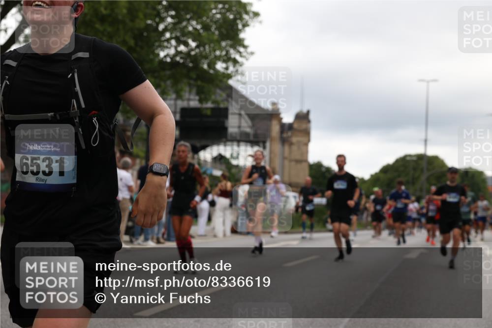 29.06.2025 - hella hamburg halbmarathon Yannick Fuchs http://msf.ph/oto/8336619 29.06.2025 10:51:57 20KM 1595, 1611, 2025, 2488, 2656, 2759, 2840, 2883, 2907, 3093, 3859, 4319, 4426, 4467, 4502, 4632, 4708, 4833, 5277, 5341, 5926, 6104, 6138, 6147, 6531, 6595, 7082, 7138, 7189, 8322, 8585, 9316, 9485, 10599, 10788, 11645, 12585, 13465, 13816, 13880, 14266, 14571, 15217, 15229, 15434, 16517, 16531, 17405, 17415, 17543, 17827, 18068, 18180, 18492, 18501, 18587, 18762, 18891 meine-sportfotos.de