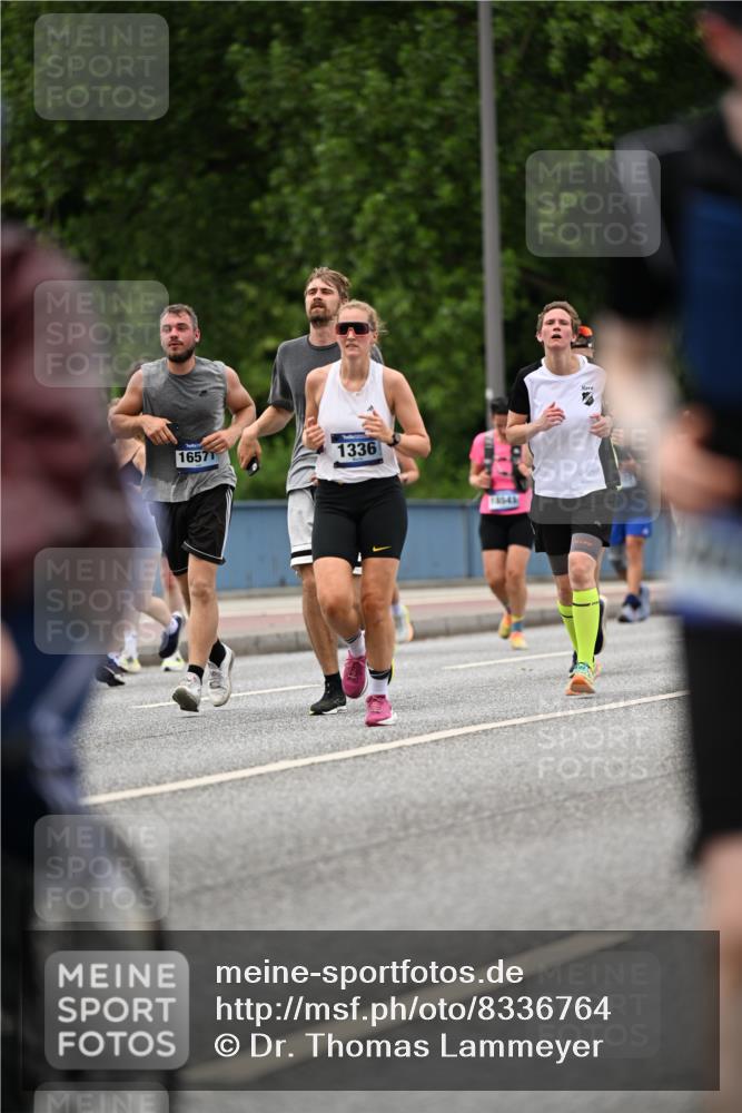 29.06.2025 - hella hamburg halbmarathon Dr. Thomas Lammeyer http://msf.ph/oto/8336764 29.06.2025 10:40:06 Kennedybrücke 1036, 1336, 1717, 2352, 2412, 2588, 2827, 3741, 3828, 4413, 5012, 5531, 6021, 6381, 6845, 6867, 7111, 7275, 7927, 8356, 8567, 8947, 9470, 9819, 10047, 10119, 10565, 10567, 11010, 11187, 11198, 11233 meine-sportfotos.de