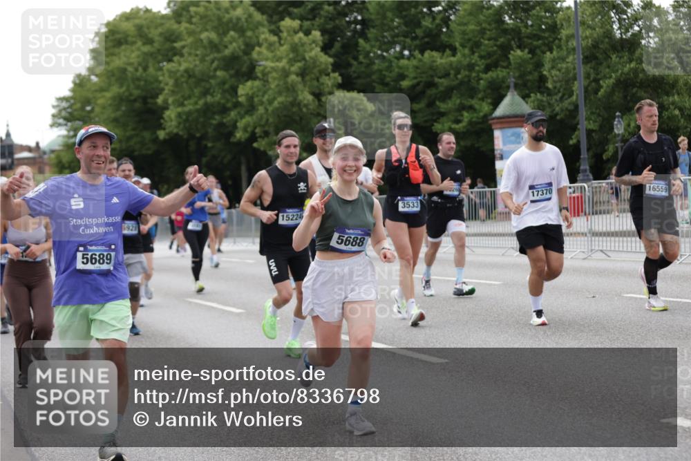 29.06.2025 - hella hamburg halbmarathon Jannik Wohlers http://msf.ph/oto/8336798 29.06.2025 10:40:56 Lombardsbrücke 1536, 1542, 1731, 2229, 2258, 2805, 3344, 3532, 3533, 3623, 4412, 4415, 4610, 5225, 5688, 5689, 5928, 5942, 6088, 6250, 6793, 6894, 7022, 7023, 7821, 8293, 8385, 8586, 8751, 8878, 8992, 9962, 10181, 10483, 10835, 11166, 11209, 11437, 11438, 11851, 12481, 13168, 13299, 13373, 13778, 13877, 14037, 14253, 14376, 15076, 15224, 15953, 16260, 16454, 16550, 16559, 16846, 17370, 18494, 18814, 18888 meine-sportfotos.de