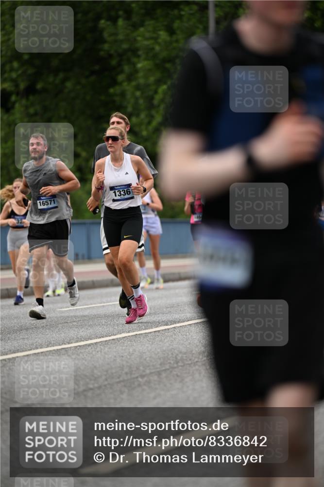 29.06.2025 - hella hamburg halbmarathon Dr. Thomas Lammeyer http://msf.ph/oto/8336842 29.06.2025 10:40:06 Kennedybrücke 1036, 1336, 1717, 2352, 2412, 2588, 2827, 3741, 3828, 4413, 5012, 5531, 6021, 6381, 6845, 6867, 7111, 7275, 7927, 8356, 8567, 8947, 9470, 9819, 10047, 10119, 10565, 10567, 11010, 11187, 11198, 11233 meine-sportfotos.de