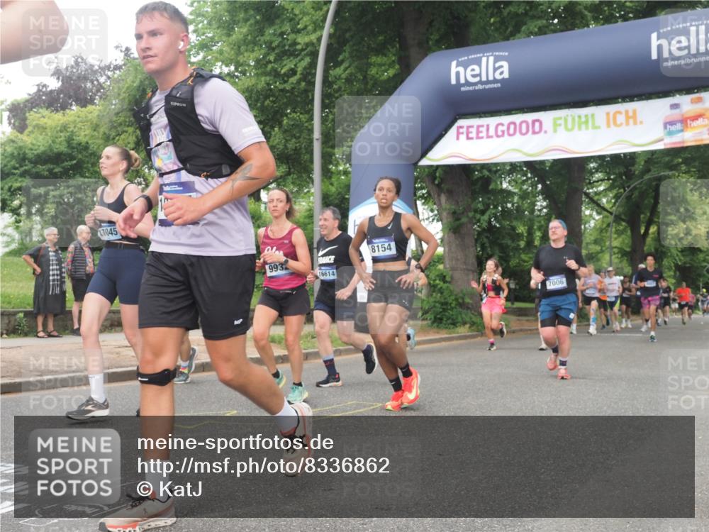 29.06.2025 - hella hamburg halbmarathon KatJ http://msf.ph/oto/8336862 29.06.2025 10:47:55 Zwischen KM18-KM19 3740, 5602, 5603, 5708, 6580, 7006, 7757, 8154, 8421, 8422 meine-sportfotos.de