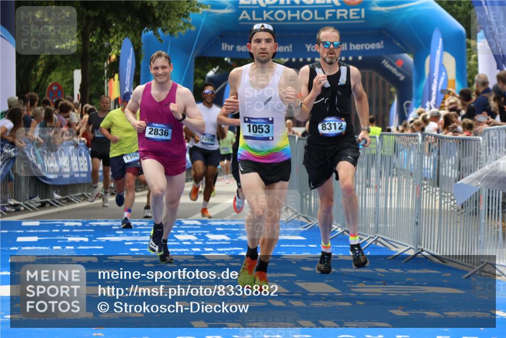 29.06.2025 - hella hamburg halbmarathon Strokosch-Dieckow http://msf.ph/oto/8336882 29.06.2025 10:33:35 Ziel 1053, 1396, 2836, 8312, 12595, 14975, 15326, 16755, 16931, 17191, 18854 meine-sportfotos.de