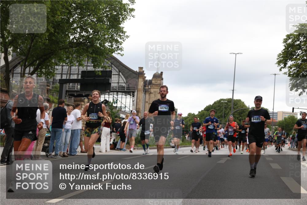 29.06.2025 - hella hamburg halbmarathon Yannick Fuchs http://msf.ph/oto/8336915 29.06.2025 10:51:58 20KM 1595, 1611, 2025, 2488, 2656, 2759, 2840, 2883, 2907, 3093, 3859, 4319, 4426, 4467, 4502, 4632, 4708, 4833, 5277, 5341, 5926, 6104, 6138, 6147, 6531, 6595, 7082, 7138, 7189, 8322, 8585, 9316, 9485, 10599, 10788, 11645, 12585, 13465, 13816, 13880, 14266, 14571, 15217, 15434, 16517, 16531, 17405, 17415, 17543, 17827, 18068, 18180, 18492, 18501, 18587, 18762, 18891 meine-sportfotos.de