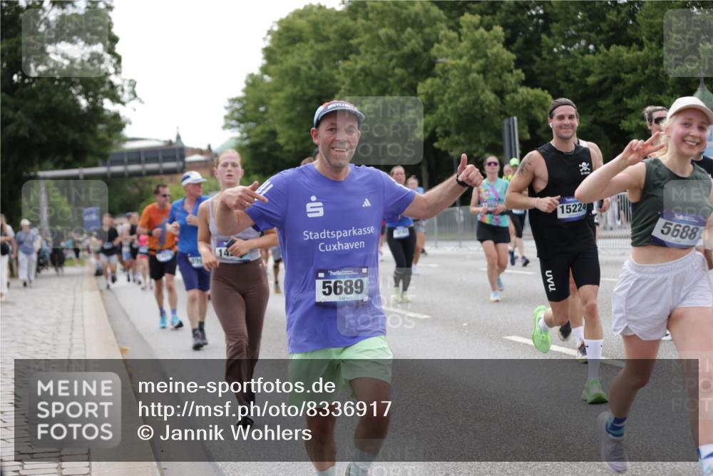 29.06.2025 - hella hamburg halbmarathon Jannik Wohlers http://msf.ph/oto/8336917 29.06.2025 10:40:57 Lombardsbrücke 1536, 1542, 1731, 2229, 2258, 2805, 3344, 3532, 3533, 3623, 4412, 4415, 4610, 5688, 5689, 5928, 5942, 6088, 6250, 6793, 6894, 7022, 7023, 7821, 8293, 8385, 8586, 8751, 8878, 8992, 10181, 10348, 10483, 11166, 11209, 11437, 11438, 11851, 12481, 13018, 13168, 13299, 13373, 13877, 14037, 14253, 14376, 15076, 15224, 16260, 16550, 16559, 16846, 17370, 18814, 18888, 18900 meine-sportfotos.de