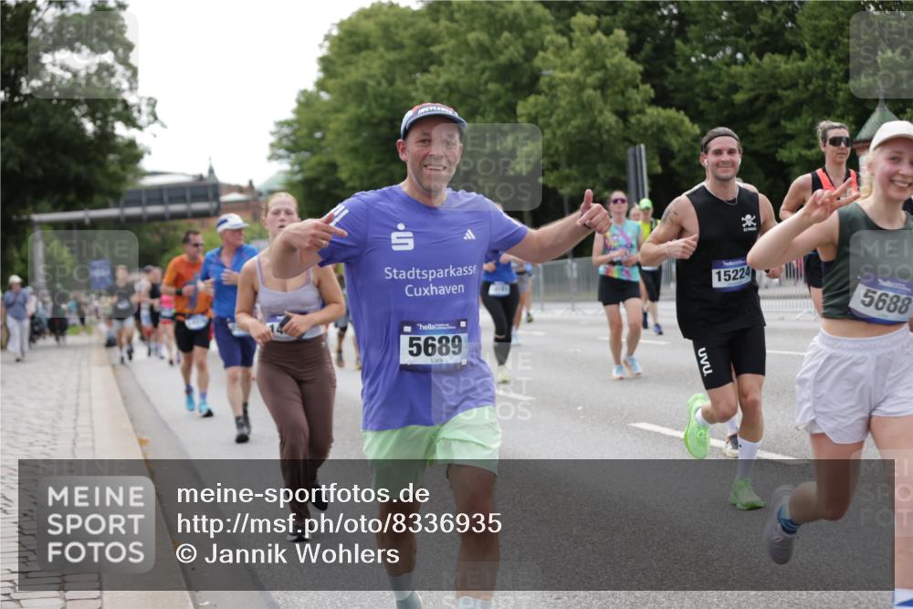 29.06.2025 - hella hamburg halbmarathon Jannik Wohlers http://msf.ph/oto/8336935 29.06.2025 10:40:57 Lombardsbrücke 1536, 1542, 1731, 2229, 2258, 2805, 3344, 3532, 3533, 3623, 4412, 4415, 4610, 5688, 5689, 5928, 5942, 6088, 6250, 6793, 6894, 7022, 7023, 7821, 8293, 8385, 8586, 8751, 8878, 8992, 10181, 10348, 10483, 11166, 11209, 11437, 11438, 11851, 12481, 13018, 13168, 13299, 13373, 13877, 14037, 14253, 14376, 15076, 15224, 16260, 16550, 16559, 16846, 17370, 18814, 18888, 18900 meine-sportfotos.de