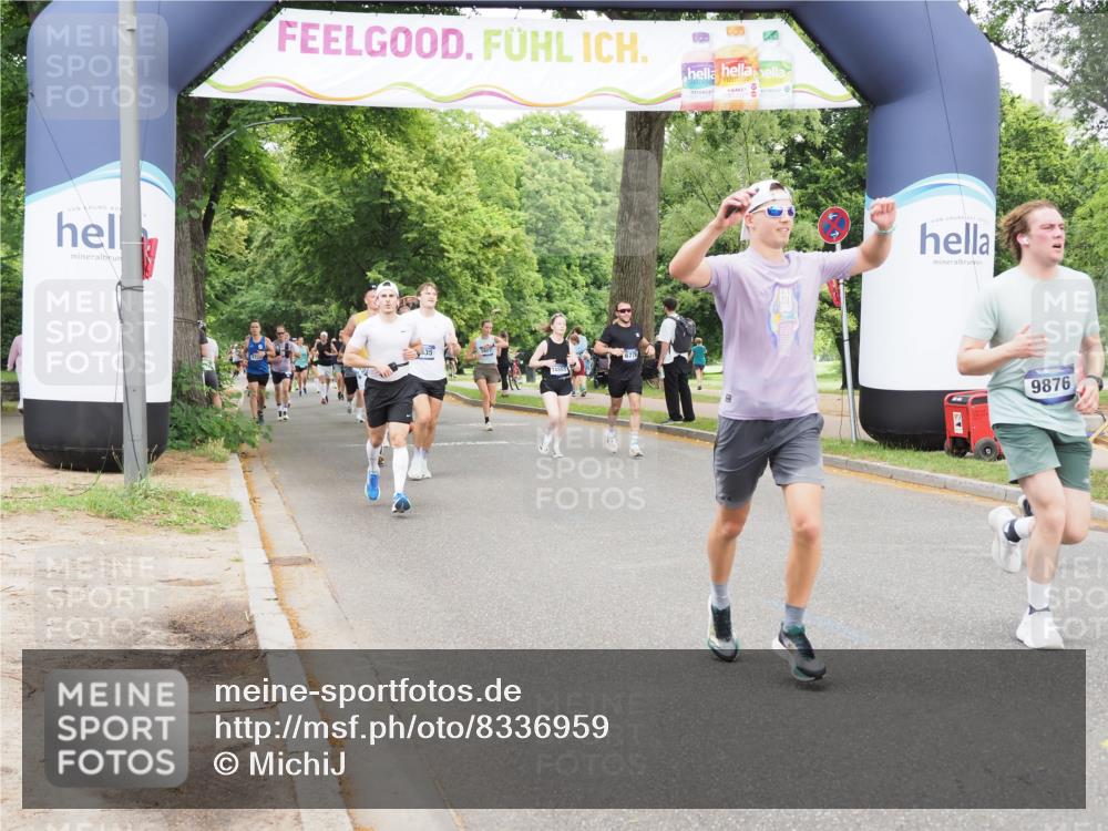 29.06.2025 - hella hamburg halbmarathon MichiJ http://msf.ph/oto/8336959 29.06.2025 10:39:19 Zwischen KM18-KM19 1098, 7409, 8139, 9876, 12580, 15426, 17682, 18801 meine-sportfotos.de