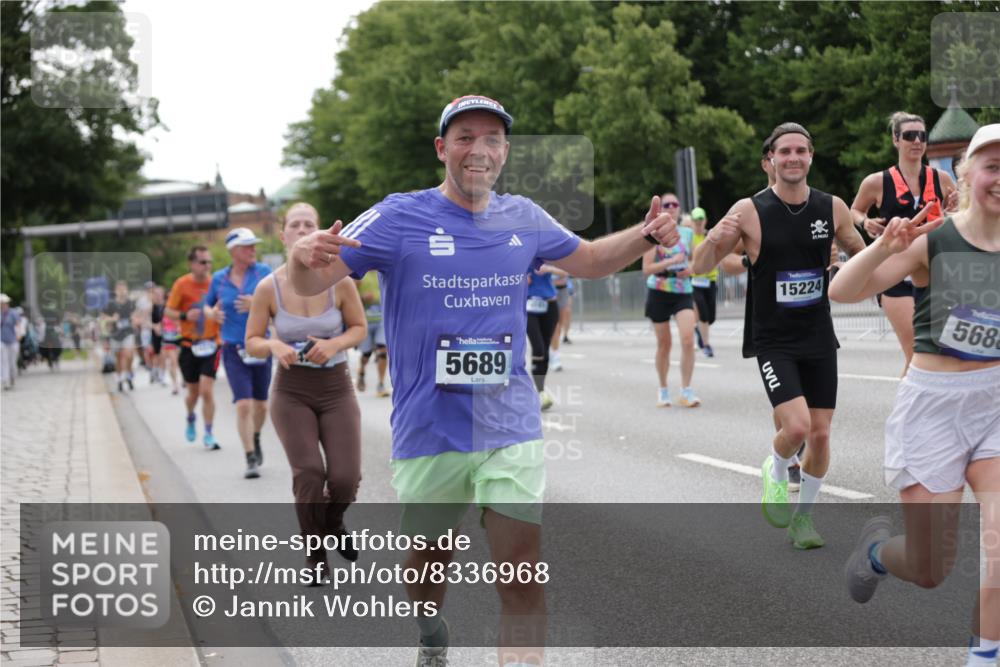 29.06.2025 - hella hamburg halbmarathon Jannik Wohlers http://msf.ph/oto/8336968 29.06.2025 10:40:57 Lombardsbrücke 1536, 1542, 1731, 2229, 2258, 2805, 3344, 3532, 3533, 3623, 4412, 4415, 4610, 5688, 5689, 5928, 5942, 6088, 6250, 6793, 6894, 7022, 7023, 7821, 8293, 8385, 8586, 8751, 8878, 8992, 10181, 10348, 10483, 11166, 11209, 11437, 11438, 11851, 12481, 13018, 13168, 13299, 13373, 13877, 14037, 14253, 14376, 15076, 15224, 16260, 16550, 16559, 16846, 17370, 18814, 18888, 18900 meine-sportfotos.de