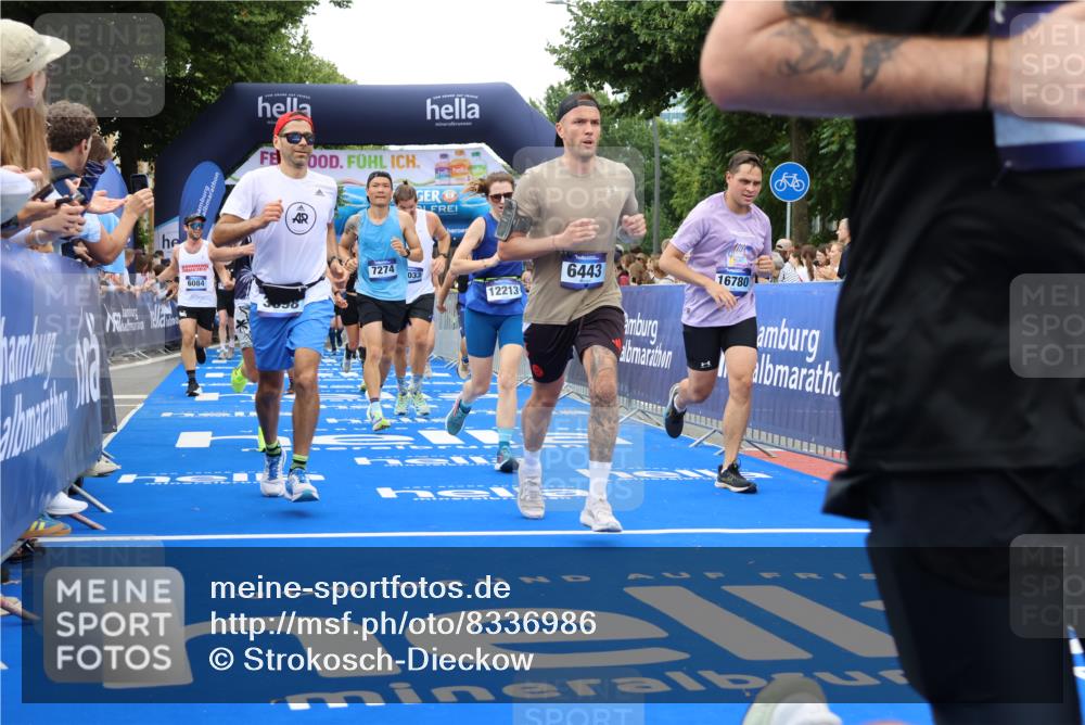 29.06.2025 - hella hamburg halbmarathon Strokosch-Dieckow http://msf.ph/oto/8336986 29.06.2025 10:54:11 Ziel 1410, 3103, 3177, 3208, 3209, 3861, 3898, 5638, 6082, 6084, 6294, 6443, 6581, 7274, 8223, 8390, 9791, 11430, 12213, 13033, 13397, 13794, 13803, 15169, 15524, 16527, 16574, 16750, 16780, 16871, 17087 meine-sportfotos.de