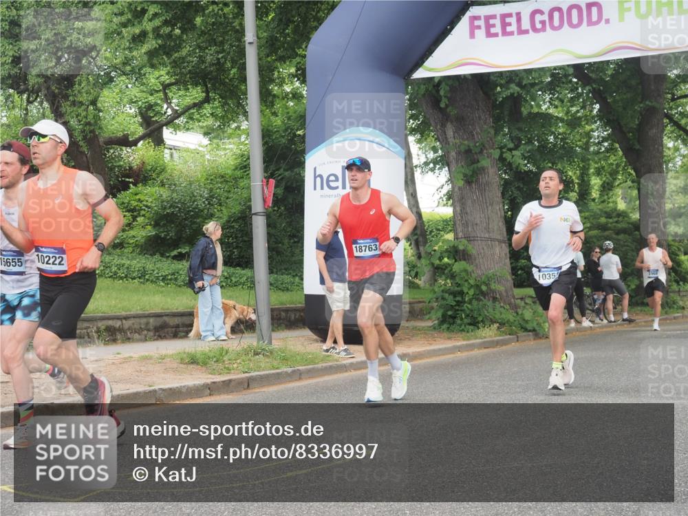 29.06.2025 - hella hamburg halbmarathon KatJ http://msf.ph/oto/8336997 29.06.2025 10:18:20 Zwischen KM18-KM19  meine-sportfotos.de