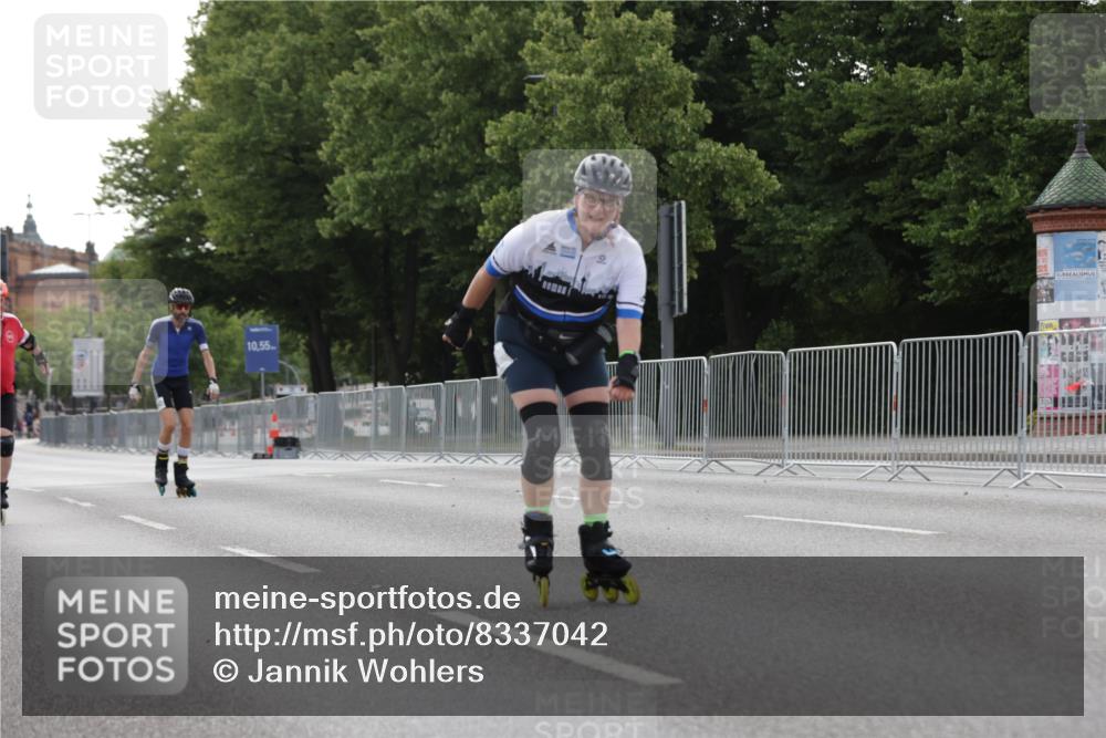 29.06.2025 - hella hamburg halbmarathon Jannik Wohlers http://msf.ph/oto/8337042 29.06.2025 09:01:55 Lombardsbrücke  meine-sportfotos.de