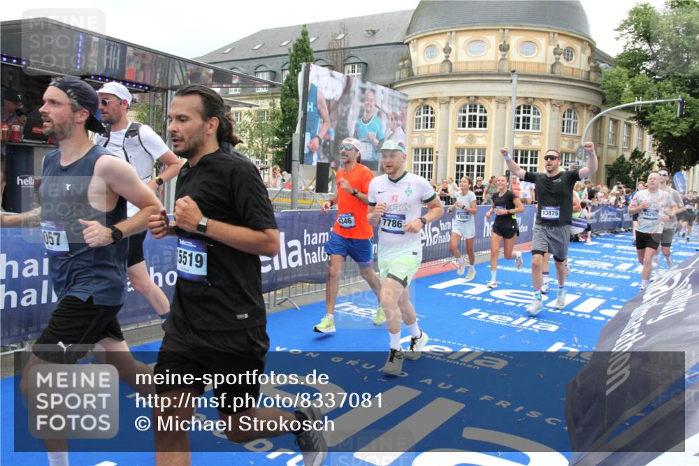 29.06.2025 - hella hamburg halbmarathon Michael Strokosch http://msf.ph/oto/8337081 29.06.2025 10:50:43 Ziel 1399, 1750, 2234, 2788, 4346, 6662, 6712, 7134, 7583, 7786, 7952, 9057, 11356, 13701, 13808, 13875, 15519, 16291, 18006, 18229, 18413, 18820 meine-sportfotos.de