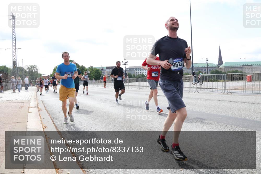29.06.2025 - hella hamburg halbmarathon Lena Gebhardt http://msf.ph/oto/8337133 29.06.2025 10:13:21 Lombardsbrücke 9527, 218, 12492, 4187, 1007, 1020, 1051, 1747, 1859, 2055, 2942, 2961, 3218, 3360, 3728, 3729, 4187, 4532, 4795, 4950, 5232, 5546, 6026, 6489, 6717, 6724, 7346, 7446, 7447, 7460, 7873, 8279, 8398, 8405, 8913, 9128, 9141, 9527, 9612, 10067, 10402, 11720, 12492, 12928, 12929, 13331, 13928, 14404, 15531, 15663, 15922, 16030, 16255, 16323, 16437, 16491, 17474, 17699, 17988, 18048, 18222, 18231, 18320, 18530, 18732 meine-sportfotos.de