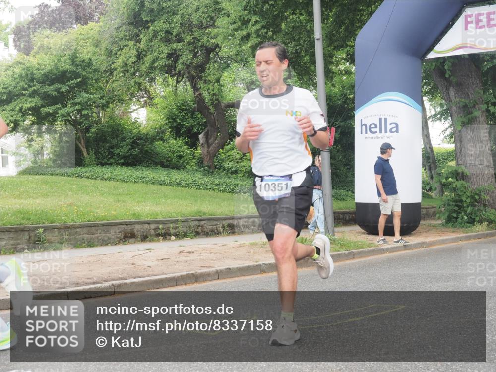 29.06.2025 - hella hamburg halbmarathon KatJ http://msf.ph/oto/8337158 29.06.2025 10:18:22 Zwischen KM18-KM19  meine-sportfotos.de