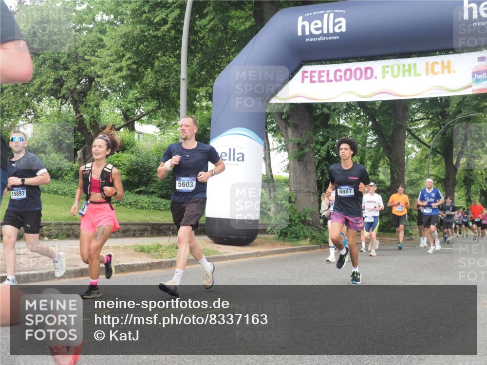 29.06.2025 - hella hamburg halbmarathon KatJ http://msf.ph/oto/8337163 29.06.2025 10:47:57 Zwischen KM18-KM19 3740, 5602, 5603, 5708, 6580, 7006, 7757, 8154, 8422 meine-sportfotos.de
