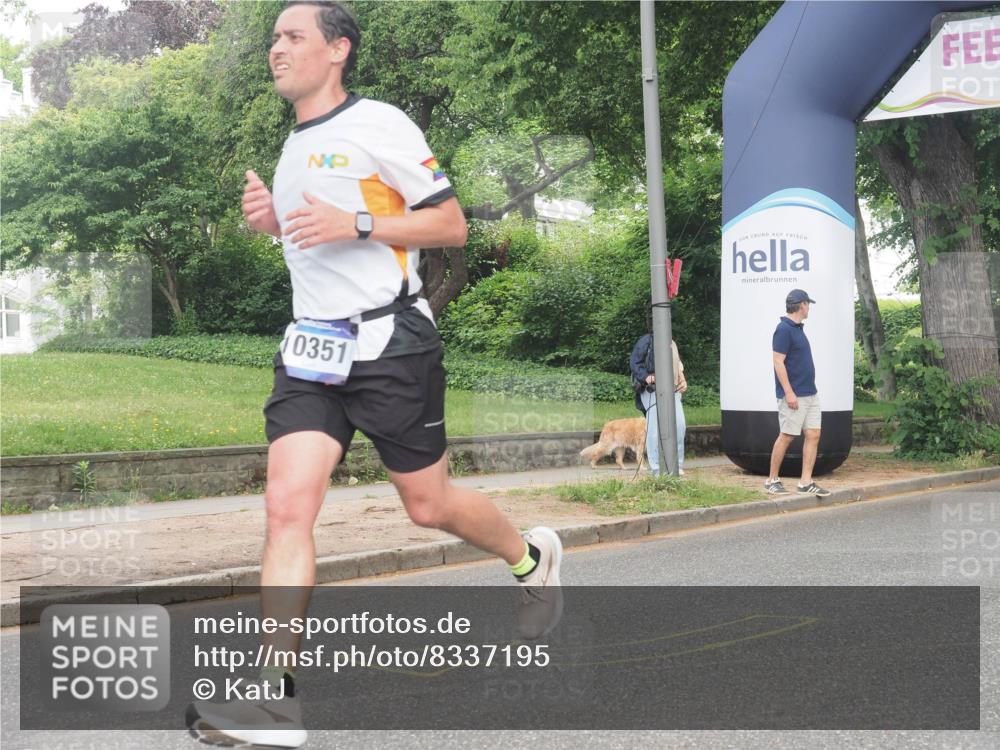 29.06.2025 - hella hamburg halbmarathon KatJ http://msf.ph/oto/8337195 29.06.2025 10:18:22 Zwischen KM18-KM19  meine-sportfotos.de
